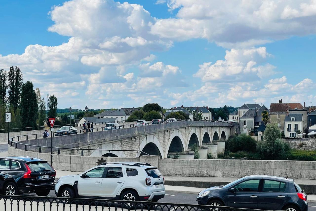 Splendid Apartment At The Foot Of The Castle Of Amboise - View Of The Loir Esterno foto